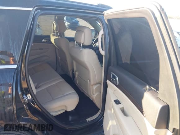 ✅ 2018 Jeep Grand Cherokee Laredo • VIN: 1C4RJEAG7JC269111 • Лот: 43682565. Опубликован ранее на IAAI с пробегом 104 253 миль. Бесплатный доступ к архиву аукционных продаж из США и подробный отчёт об истории автомобиля на DreamBid. Изображение 8.