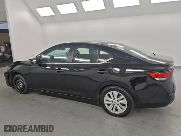 ✅ 2024 Nissan Sentra S • VIN: 3N1AB8BV5RY372347 • Lot: 95891515. Listed on Copart with 28,400 mi. Free auction sales archive from the USA and detailed vehicle history report at DreamBid. Image 2.