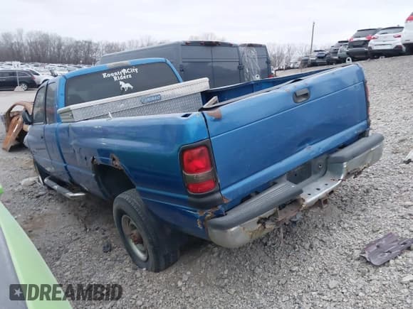 ✅ 1999 Dodge 2500 • VIN: 3B7KF23Z2XG198972 • Lot: 41106936. Listed on IAAI with 213,609 mi. Free auction sales archive from the USA and detailed vehicle history report at DreamBid. Image 3.