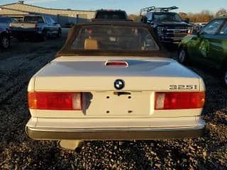 ✅ 1989 BMW 3 Series • VIN: WBABB1306K8274633 • Lot: 79008404. Wystawiony na Copart z przebiegiem 160 197 mil. Bezpłatny archiwum sprzedaży aukcyjnych z USA i szczegółowy raport historii pojazdu na DreamBid. Zdjęcie 6.