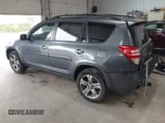 ✅ 2011 Toyota RAV4 Sport • VIN: JTMRK4DVXB5105360 • Лот: 43470104. Опубликован ранее на IAAI с пробегом 154 407 миль. Бесплатный доступ к архиву аукционных продаж из США и подробный отчёт об истории автомобиля на DreamBid. Изображение 3.