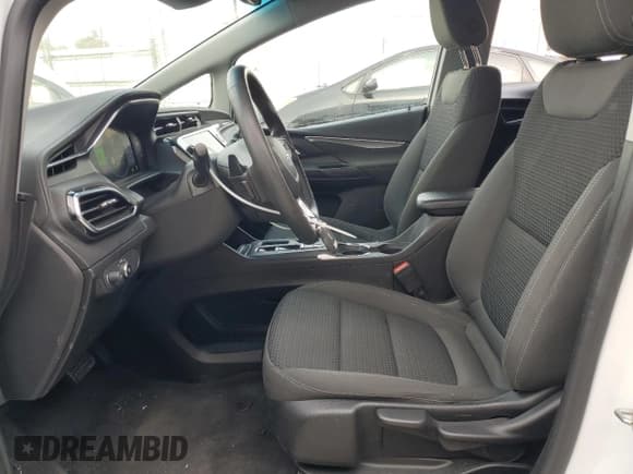 ✅ 2023 Chevrolet Bolt EV 1LT • VIN: 1G1FW6S08P4127406 • Lot: 84500704. Wystawiony na Copart z przebiegiem 13 074 mil. Bezpłatny archiwum sprzedaży aukcyjnych z USA i szczegółowy raport historii pojazdu na DreamBid. Zdjęcie 7.