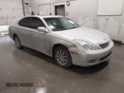 ✅ 2003 Lexus ES 300 • VIN: JTHBF30G130123069 • Lot: 43243374. Wystawiony na IAAI z przebiegiem 226 984 mil. Bezpłatny archiwum sprzedaży aukcyjnych z USA i szczegółowy raport historii pojazdu na DreamBid. Zdjęcie 1.