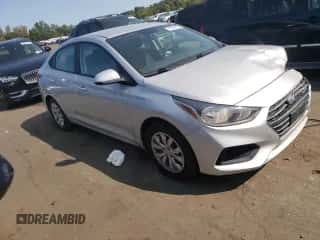 ✅ 2020 Hyundai Accent SE • VIN: 3KPC24A60LE100662 • Lot: 70979914. Wystawiony na Copart z przebiegiem 78 217 mil mil. Skorzystaj z bezpłatnego archiwum sprzedaży aukcyjnych z USA i zobacz szczegółowy raport historii pojazdu na DreamBid. Zdjęcie 4.