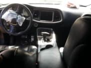 ✅ 2017 Dodge Challenger SXT • VIN: 2C3CDZAGXHH527315 • Lot: 36038103. Wystawiony na Copart z przebiegiem 50 236 mil. Bezpłatny archiwum sprzedaży aukcyjnych z USA i szczegółowy raport historii pojazdu na DreamBid. Zdjęcie 8.