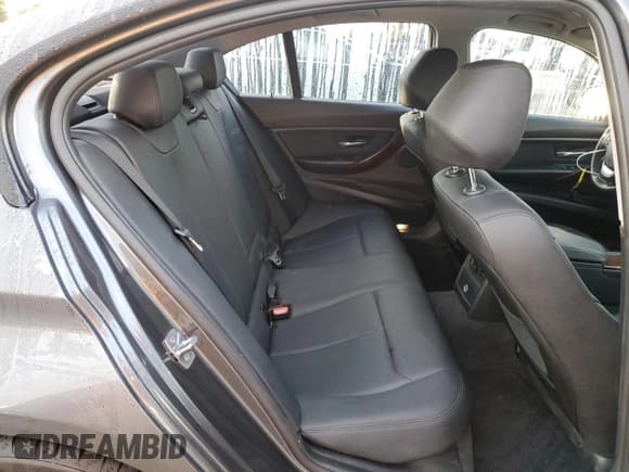 ✅ 2014 BMW 3 Series 328i • VIN: WBA3C1C5XEK106658 • Lot: 92718375. Listed on Copart with 133,372 mi. Free auction sales archive from the USA and detailed vehicle history report at DreamBid. Image 10.