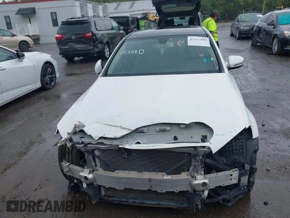 ✅ 2018 Mercedes-Benz C 300 • VIN: WDDWF4JB3JR389395 • Lot: 43257089. Wystawiony na IAAI z przebiegiem 69 753 mil. Bezpłatny archiwum sprzedaży aukcyjnych z USA i szczegółowy raport historii pojazdu na DreamBid. Zdjęcie 12.