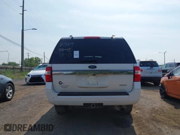 ✅ 2017 Ford Expedition Max Limited • VIN: 1FMJK2AT2HEA18819 • Lot: 42841845. Wystawiony na IAAI z przebiegiem 153 056 mil. Bezpłatny archiwum sprzedaży aukcyjnych z USA i szczegółowy raport historii pojazdu na DreamBid. Zdjęcie 16.