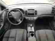 2009 Hyundai Elantra GLS z VIN KMHDU45DX9U767350, wystawiony jako Copart lot #72935114 z przebiegiem 207 112 mil mil oraz Czysty tytuł • Clean title. Historia ofert i sprzedaży dostępna na DreamBid. Obrazek 8.