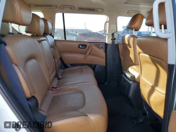 ✅ 2016 Infiniti QX80 • VIN: JN8AZ2NC0G9400711 • Lot: 90291275. Wystawiony na Copart z przebiegiem 116 171 mil. Bezpłatny archiwum sprzedaży aukcyjnych z USA i szczegółowy raport historii pojazdu na DreamBid. Zdjęcie 11.