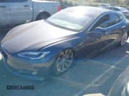 ✅ 2017 Tesla Model S 100D • VIN: 5YJSA1E25HF213092 • Lot: 43481381. Wystawiony na IAAI z przebiegiem 66 035 mil. Bezpłatny archiwum sprzedaży aukcyjnych z USA i szczegółowy raport historii pojazdu na DreamBid. Zdjęcie 6.