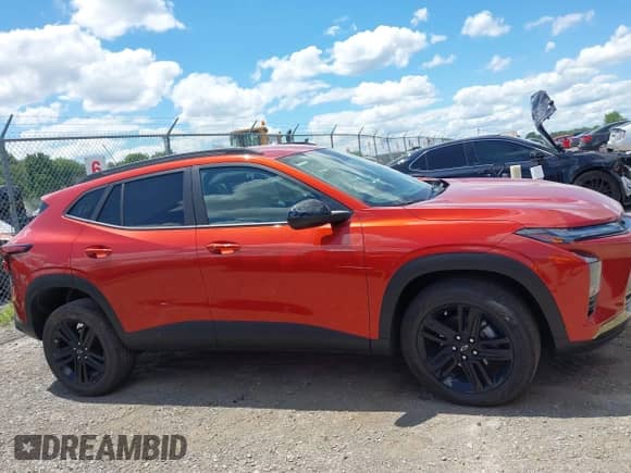 2024 Chevrolet Trax ACTIV с VIN KL77LKE22RC067624, выставлен на аукционе IAAI как лот 42797191 с пробегом 12 895 миль миль и . История ставок и продаж доступна на DreamBid. Изображение 13.