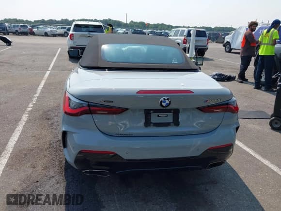 ✅ 2023 BMW 4 Series M440i xDrive • VIN: WBA63AT04PCN00543 • Lot: 42908202. Wystawiony na IAAI z przebiegiem 8 579 mil. Bezpłatny archiwum sprzedaży aukcyjnych z USA i szczegółowy raport historii pojazdu na DreamBid. Zdjęcie 16.