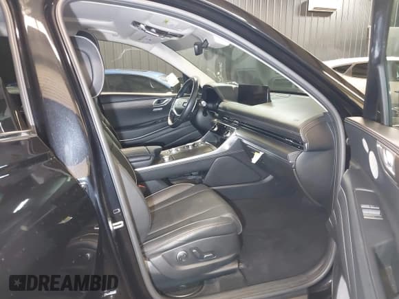 ✅ 2023 Genesis GV80 • VIN: KMUHCESC2PU128982 • Lot: 41795055. Wystawiony na IAAI z przebiegiem 16 222 mil. Bezpłatny archiwum sprzedaży aukcyjnych z USA i szczegółowy raport historii pojazdu na DreamBid. Zdjęcie 5.