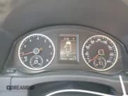 ✅ 2014 Volkswagen Tiguan S • VIN: WVGBV3AX9EW530524 • Lot: 81400065. Wystawiony na Copart z przebiegiem 59 717 mil. Bezpłatny archiwum sprzedaży aukcyjnych z USA i szczegółowy raport historii pojazdu na DreamBid. Zdjęcie 9.