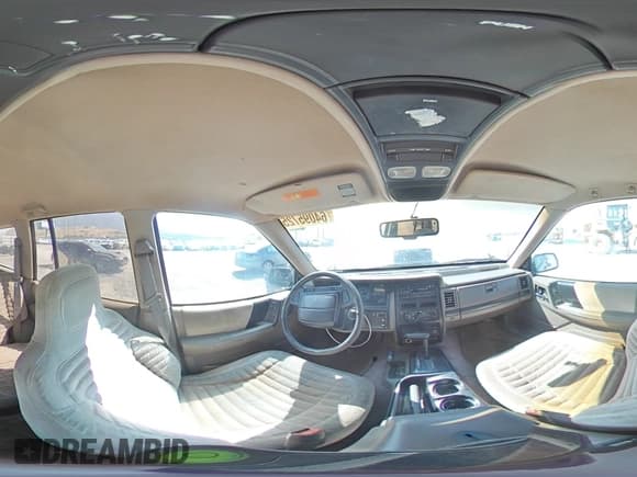 ✅ 1994 Jeep Grand Cherokee Laredo • VIN: 1J4GZ58S6RC310800 • Лот: 64095725. Опубликован ранее на Copart с пробегом 241 876 миль. Бесплатный доступ к архиву аукционных продаж из США и подробный отчёт об истории автомобиля на DreamBid. Изображение 14.