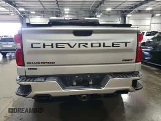 ✅ 2022 Chevrolet Silverado 1500 RST • VIN: 1GCUYEED7NZ221424 • Lot: 64827125. Wystawiony na Copart z przebiegiem 116 401 mil. Bezpłatny archiwum sprzedaży aukcyjnych z USA i szczegółowy raport historii pojazdu na DreamBid. Zdjęcie 6.