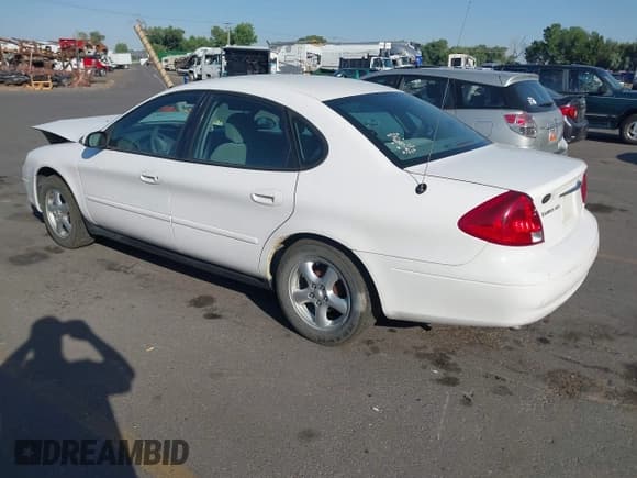 ✅ 2003 Ford Taurus SES Standard • VIN: 1FAFP55U93G242270 • Лот: 42583659. Опубликован ранее на IAAI с пробегом 225 924 миль. Бесплатный доступ к архиву аукционных продаж из США и подробный отчёт об истории автомобиля на DreamBid. Изображение 3.