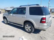 ✅ 2006 Ford Explorer Limited • VIN: 1FMEU758X6UB03926 • Lot: 43301320. Wystawiony na IAAI z przebiegiem 150 461 mil. Bezpłatny archiwum sprzedaży aukcyjnych z USA i szczegółowy raport historii pojazdu na DreamBid. Zdjęcie 3.