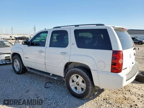 2008 Chevrolet Tahoe 2LT with VIN 1GNFC130X8R110202, listed as a Copart auction lot 90873445 with 284,247 mi miles and Clean title. Bid and sale history available at DreamBid. Image 2.