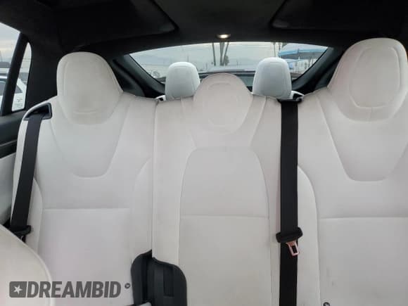 ✅ 2017 Tesla Model X 90D • VIN: 5YJXCAE23HF067744 • Lot: 92631755. Wystawiony na Copart z przebiegiem 47 016 mil. Bezpłatny archiwum sprzedaży aukcyjnych z USA i szczegółowy raport historii pojazdu na DreamBid. Zdjęcie 10.