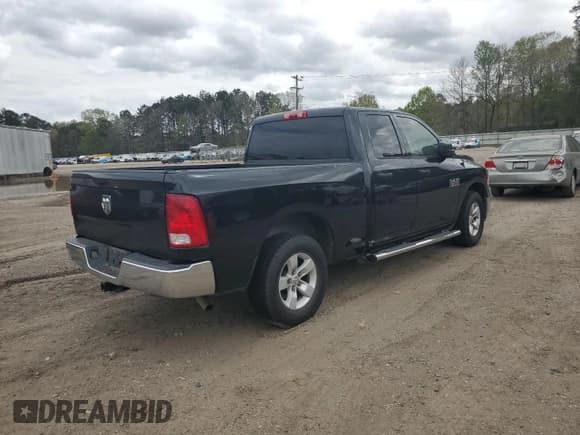 ✅ 2018 Ram 1500 Tradesman • VIN: 1C6RR6FGXJS299563 • Лот: 49690135. Опубликован ранее на Copart с пробегом Не указан. Бесплатный доступ к архиву аукционных продаж из США и подробный отчёт об истории автомобиля на DreamBid. Изображение 3.