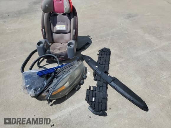 ✅ 2024 Hyundai Venue SEL • VIN: KMHRC8A31RU331807 • Lot: 70032195. Listed on Copart with 26,134 mi. Free auction sales archive from the USA and detailed vehicle history report at DreamBid. Image 12.