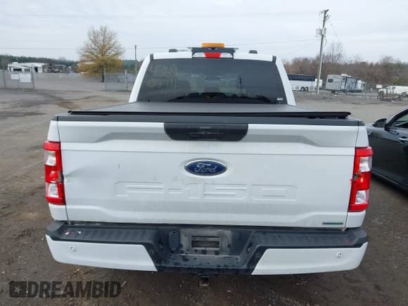 ✅ 2021 Ford F-150 XL • VIN: 1FTEW1EP5MKD31151 • Lot: 43690774. Listed on IAAI with 180,432 mi. Free auction sales archive from the USA and detailed vehicle history report at DreamBid. Image 16.