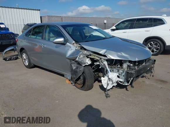 ✅ 2016 Toyota Camry LE • VIN: 4T4BF1FK2GR549001 • Lot: 43484360. Wystawiony na IAAI z przebiegiem 87 695 mil. Bezpłatny archiwum sprzedaży aukcyjnych z USA i szczegółowy raport historii pojazdu na DreamBid. Zdjęcie 1.