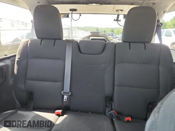 ✅ 2019 Jeep Wrangler Unlimited Sahara • VIN: 1C4HJXEG0KW543525 • Lot: 68861845. Wystawiony na Copart z przebiegiem 113 981 mil. Bezpłatny archiwum sprzedaży aukcyjnych z USA i szczegółowy raport historii pojazdu na DreamBid. Zdjęcie 10.