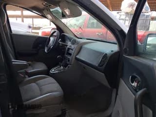 ✅ 2005 Saturn VUE • VIN: 5GZCZ63475S807307 • Lot: 42466571. Wystawiony na IAAI z przebiegiem Nie podano. Bezpłatny archiwum sprzedaży aukcyjnych z USA i szczegółowy raport historii pojazdu na DreamBid. Zdjęcie 5.