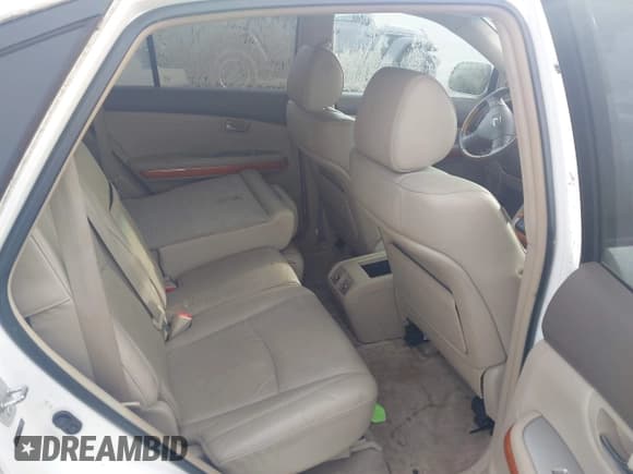 ✅ 2007 Lexus RX 350 • VIN: 2T2HK31U97C026897 • Lot: 42272783. Listed on IAAI with 216,941 mi. Free auction sales archive from the USA and detailed vehicle history report at DreamBid. Image 8.