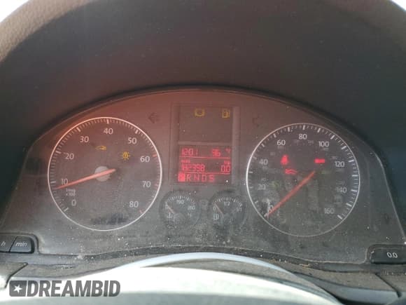 ✅ 2006 Volkswagen Jetta 2.5L • VIN: 3VWRF71K36M705232 • Лот: 70362695. Опубликован ранее на Copart с пробегом 182 398 миль. Бесплатный доступ к архиву аукционных продаж из США и подробный отчёт об истории автомобиля на DreamBid. Изображение 9.