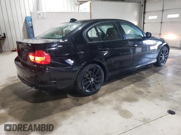 ✅ 2011 BMW 3 Series 328i xDrive • VIN: WBAPK5C53BF126072 • Lot: 91086305. Wystawiony na Copart z przebiegiem 84 317 mil. Bezpłatny archiwum sprzedaży aukcyjnych z USA i szczegółowy raport historii pojazdu na DreamBid. Zdjęcie 3.