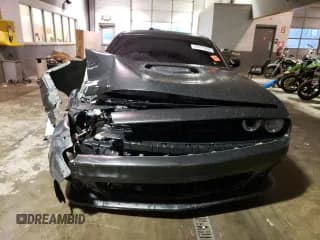 ✅ 2018 Dodge Challenger R/T Scat Pack • VIN: 2C3CDZFJ1JH199812 • Lot: 37175554. Wystawiony na Copart z przebiegiem Nie podano. Bezpłatny archiwum sprzedaży aukcyjnych z USA i szczegółowy raport historii pojazdu na DreamBid. Zdjęcie 5.