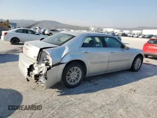 ✅ 2010 Chrysler 300 Touring • VIN: 2C3CA4CD0AH251411 • Lot: 50708395. Wystawiony na Copart z przebiegiem 172 687 mil. Bezpłatny archiwum sprzedaży aukcyjnych z USA i szczegółowy raport historii pojazdu na DreamBid. Zdjęcie 3.