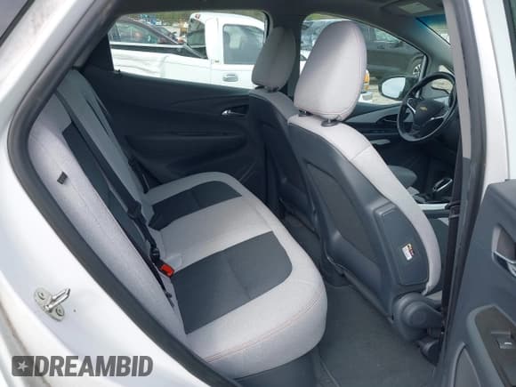 ✅ 2020 Chevrolet Bolt EV LT • VIN: 1G1FY6S02L4137403 • Lot: 41930545. Wystawiony na IAAI z przebiegiem 20 385 mil. Bezpłatny archiwum sprzedaży aukcyjnych z USA i szczegółowy raport historii pojazdu na DreamBid. Zdjęcie 8.