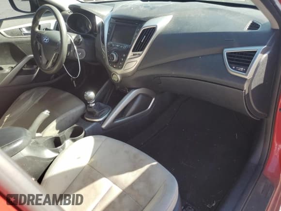 ✅ 2013 Hyundai Veloster w/Gray Int • VIN: KMHTC6AD3DU114710 • Lot: 78707524. Wystawiony na Copart z przebiegiem 121 743 mil. Bezpłatny archiwum sprzedaży aukcyjnych z USA i szczegółowy raport historii pojazdu na DreamBid. Zdjęcie 8.