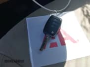 ✅ 2015 Kia Optima LX • VIN: KNAGM4A78F5639838 • Lot: 43093706. Wystawiony na IAAI z przebiegiem 119 345 mil. Bezpłatny archiwum sprzedaży aukcyjnych z USA i szczegółowy raport historii pojazdu na DreamBid. Zdjęcie 11.