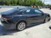 2023 Toyota Camry LE z VIN 4T1C11BK0PU083197, wystawiony jako Copart lot #64838595 z przebiegiem 67 089 mil mil oraz Nie do naprawy • Non repairable. Historia ofert i sprzedaży dostępna na DreamBid. Obrazek 3.