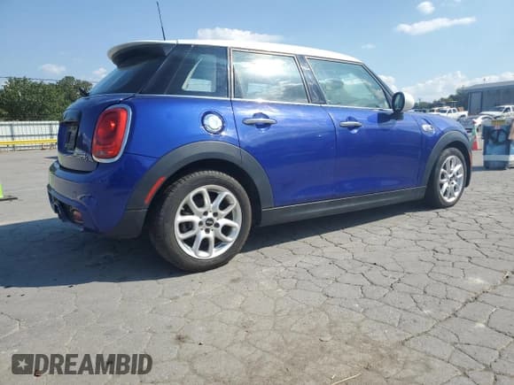 ✅ 2019 MINI Hardtop 4 Door Cooper S • VIN: WMWXU3C54K2H55428 • Лот: 80383675. Опубликован ранее на Copart с пробегом Не указан. Бесплатный доступ к архиву аукционных продаж из США и подробный отчёт об истории автомобиля на DreamBid. Изображение 3.