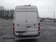 ✅ 2015 Mercedes-Benz Sprinter Cargo EXT • VIN: WD3PE8DB8FP133920 • Lot: 43489420. Wystawiony na IAAI z przebiegiem Nie podano. Bezpłatny archiwum sprzedaży aukcyjnych z USA i szczegółowy raport historii pojazdu na DreamBid. Zdjęcie 15.