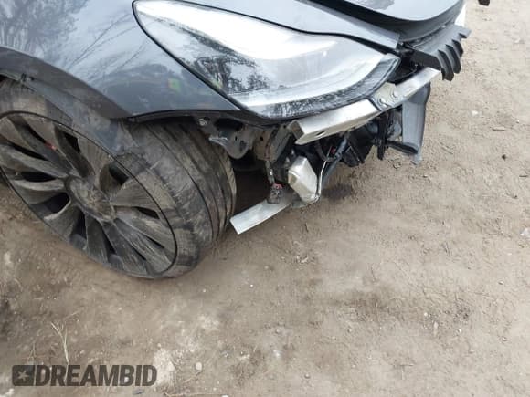 ✅ 2021 Tesla Model 3 Performance • VIN: 5YJ3E1EC1MF925515 • Lot: 41721548. Wystawiony na IAAI z przebiegiem 36 478 mil. Bezpłatny archiwum sprzedaży aukcyjnych z USA i szczegółowy raport historii pojazdu na DreamBid. Zdjęcie 6.