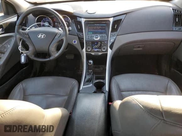 ✅ 2011 Hyundai Sonata SE • VIN: 5NPEC4AB8BH212820 • Lot: 73716554. Listed on Copart with 143,751 mi. Free auction sales archive from the USA and detailed vehicle history report at DreamBid. Image 8.