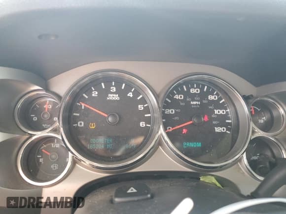 ✅ 2013 GMC Sierra 1500 SLE • VIN: 1GTR1VE03DZ173717 • Lot: 69459805. Wystawiony na Copart z przebiegiem 185 204 mil. Bezpłatny archiwum sprzedaży aukcyjnych z USA i szczegółowy raport historii pojazdu na DreamBid. Zdjęcie 9.