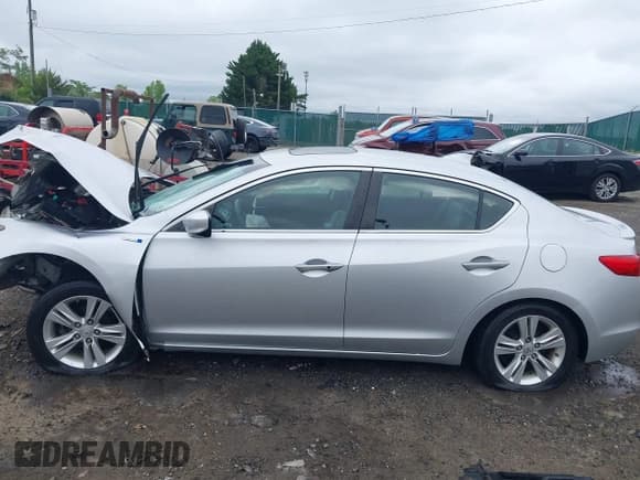 ✅ 2013 Acura ILX Hybrid Technology • VIN: 19VDE3F78DE302392 • Лот: 42207701. Опубликован ранее на IAAI с пробегом 174 587 миль. Бесплатный доступ к архиву аукционных продаж из США и подробный отчёт об истории автомобиля на DreamBid. Изображение 15.