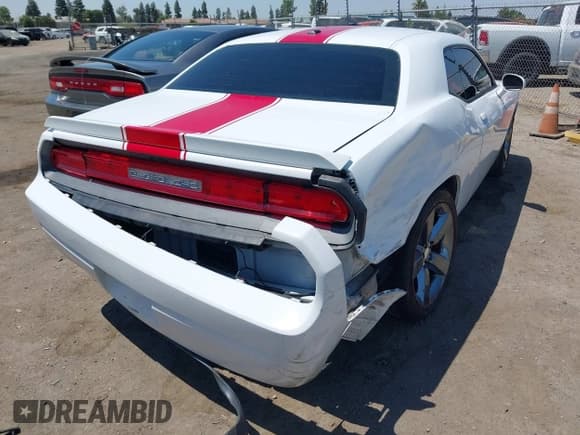 ✅ 2012 Dodge Challenger SXT • VIN: 2C3CDYAG5CH315201 • Lot: 42966307. Wystawiony na IAAI z przebiegiem 107 154 mil. Bezpłatny archiwum sprzedaży aukcyjnych z USA i szczegółowy raport historii pojazdu na DreamBid. Zdjęcie 17.