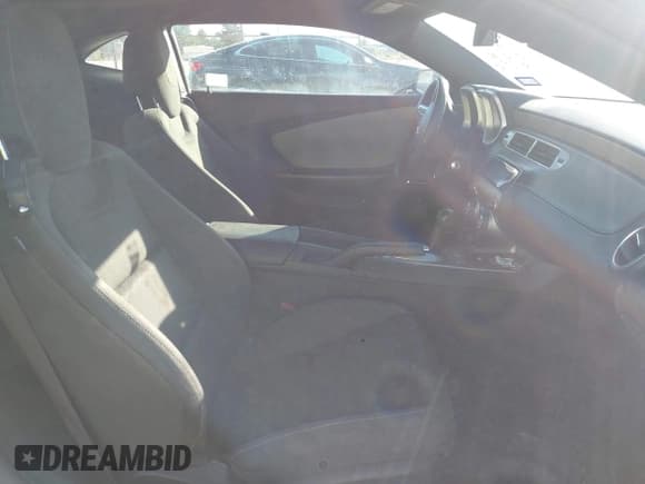 ✅ 2015 Chevrolet Camaro LS • VIN: 2G1FB1E38F9106782 • Лот: 43509091. Опубликован ранее на IAAI с пробегом 133 482 миль. Бесплатный доступ к архиву аукционных продаж из США и подробный отчёт об истории автомобиля на DreamBid. Изображение 5.