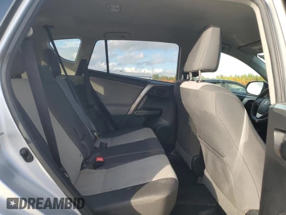 ✅ 2015 Toyota RAV4 LE • VIN: JTMBFREV5FD144385 • Лот: 82596505. Опубликован ранее на Copart с пробегом 113 821 миль. Бесплатный доступ к архиву аукционных продаж из США и подробный отчёт об истории автомобиля на DreamBid. Изображение 11.