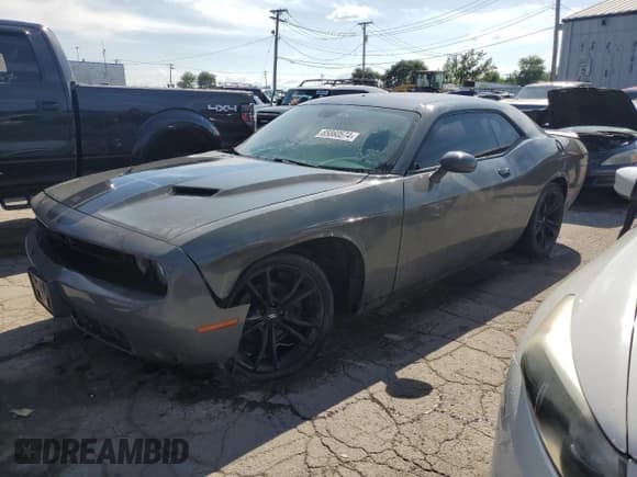 ✅ 2017 Dodge Challenger SXT • VIN: 2C3CDZAGXHH665842 • Lot: 65860574. Wystawiony na Copart z przebiegiem 103 727 mil. Bezpłatny archiwum sprzedaży aukcyjnych z USA i szczegółowy raport historii pojazdu na DreamBid. Zdjęcie 1.